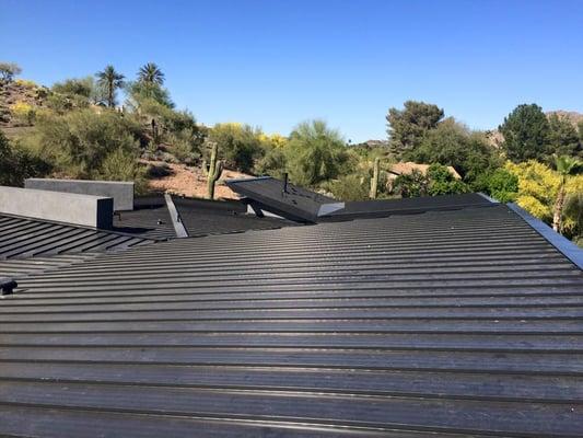 Standing seam metal roof