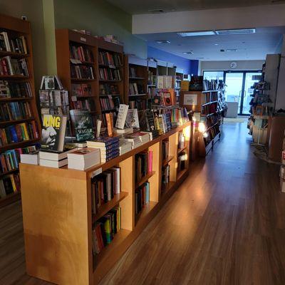 golden hour inside the Astoria Bookshop