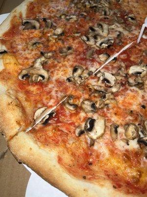 Cheese Pizza with Mushrooms