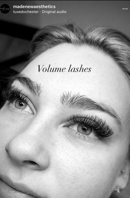 Set of beautiful Volume lash extensions.