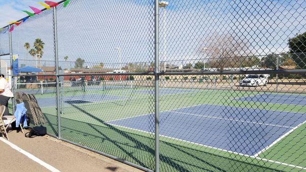 4 pickleball courts