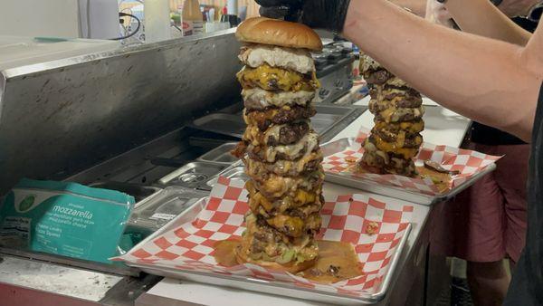 The big paddle burger challenge at back paddle brewing!!!