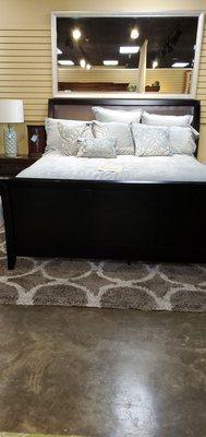 Beautiful King Sleigh Bed!