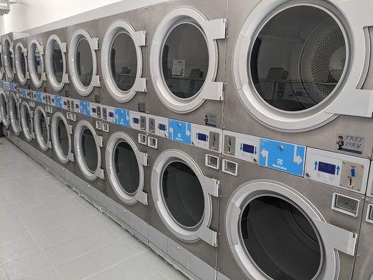 FREE DRY on all 30lbs dryers!!!