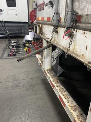 Broken stop bar on trailer