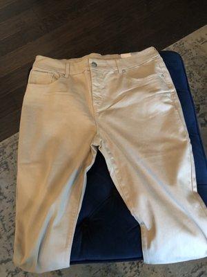 Girlfriend jeans color taupe!