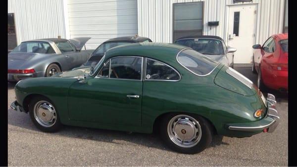 Great looking 911 getting serviced at LMN.