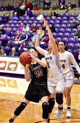 Hardin-Simmons vs Mary Hardin Baylor, Basketball- Photo- C3Images Photography.