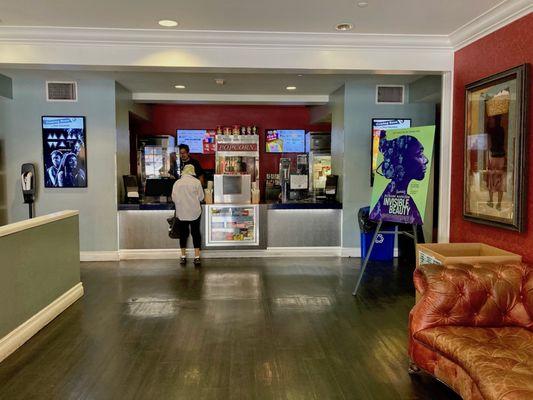 Laemmle’s Royal Theatre