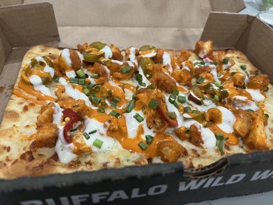 Buffalo Boneless Bar Pizza