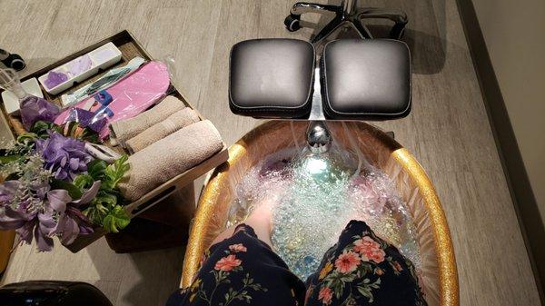 Deluxe pedicure