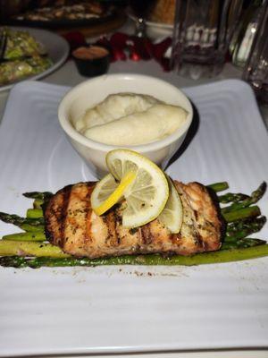 Salmon,asparagus with mashed potatoes. DELICIOUS!!