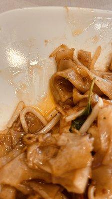 Greasy and oily rice noodle pad kee maw