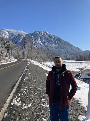 Welcome to Twin Peaks Sign Place (Snoqualmie, WA)