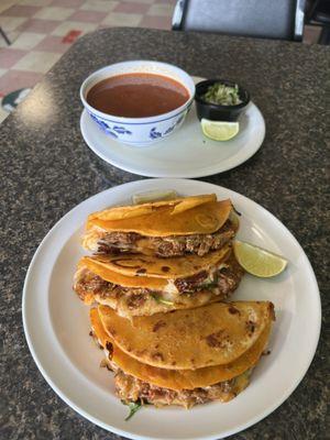 Quesa birria tacos