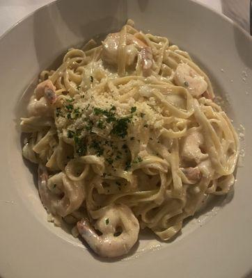 Fettuccine w/shrimp