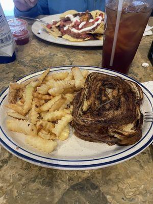 Patty Melt, Fries and a Sweet Tea