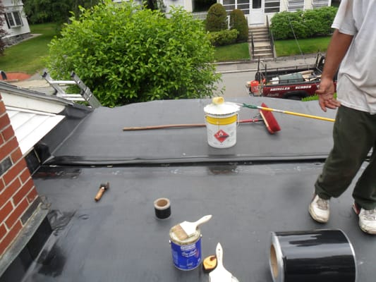 Installing Rubber Roof