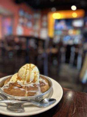 Cinnamon Roll Pizookie