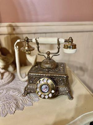 Old-timey phone