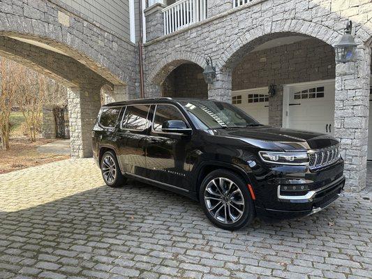 Jeep grand wagoneer with the M5 detail