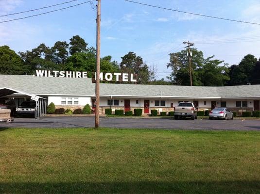 Motor hotel, reminiscent of "Cars"