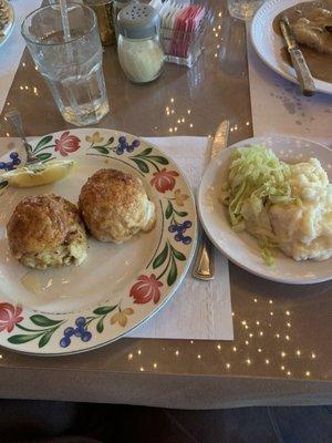 Broiled crabcakes