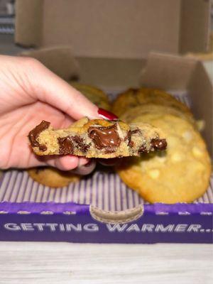 Insomnia Cookies