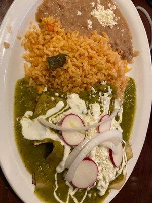 Enchiladas in green sauce