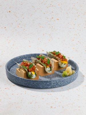 Spicy Tuna Sushi Tacos