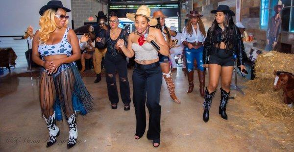 Line dancing with Donita