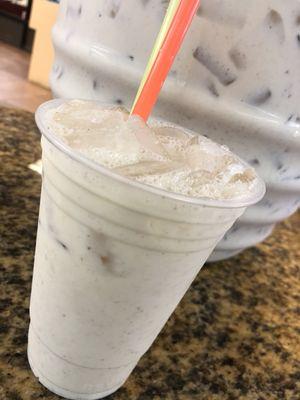 We do not use Flavored powders to make our Agua's Frescas. No se usa polvo en ninguna de nuestras Agua's Frescas. Natural Rice HorChata.