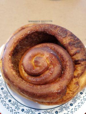 Huggers cinnamon roll