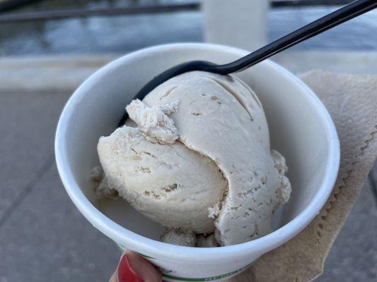 Maple walnut ice cream