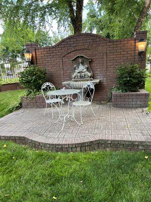 Quaint fountain and sitting area