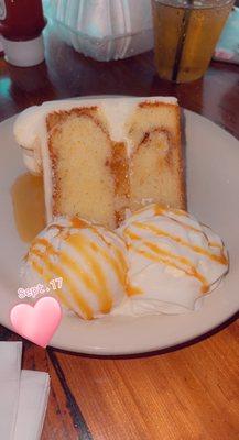 Snicker Doodle Cake w/ Apple Filling served w/vanilla ice cream. Good!