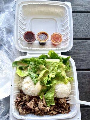 Steak plate with a choice of White Rice and tossed greens with Italian dressing. Sauce: Hibachi,Kbbq & Sweet Chili