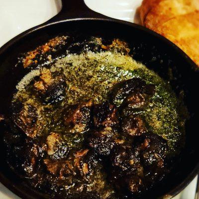 Escargot in pesto sauce