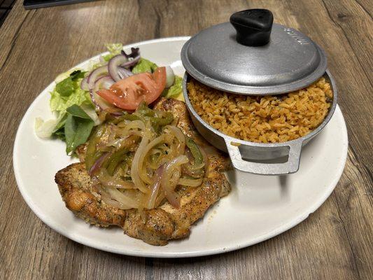 All natural sautéed chicken breast, caramelized, onions, and peppers with yellow rice, chickpeas, and the side salad