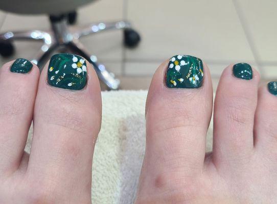 Pedicure with nail design