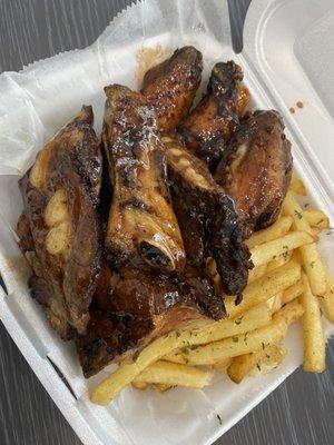 Jerk ribs & wings combo with fries