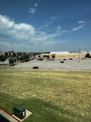 Beautiful views of the local flora/fauna, i.e., the absolutely picturesque JC Penney parking lot.