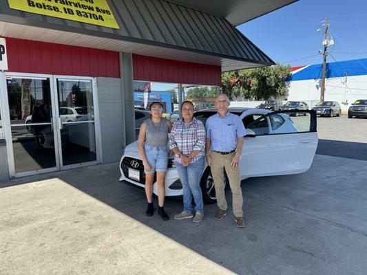 New proud owners of our 2019 Hyundai Veloster