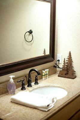 Lodge Suite Bathroom