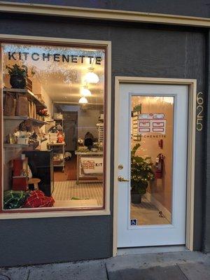 Now open nextdoor! 
Kitchenette offers panini, bagels, hot dogs, coffee, and more!