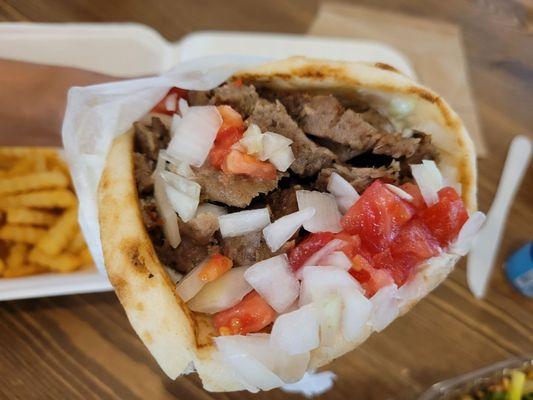 Gyro up close * yummmmm *