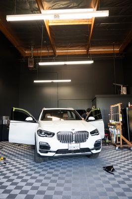 Bmw X5 in our new bay !