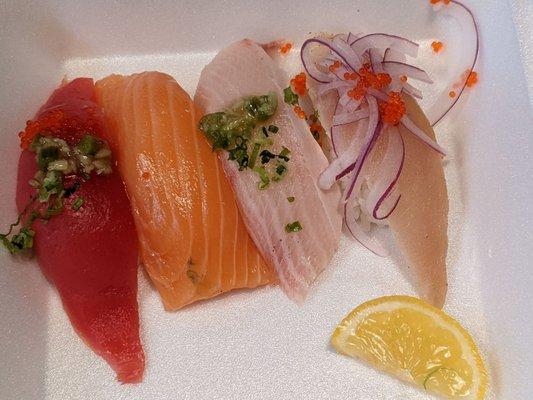 Nigiri sampler - delicious