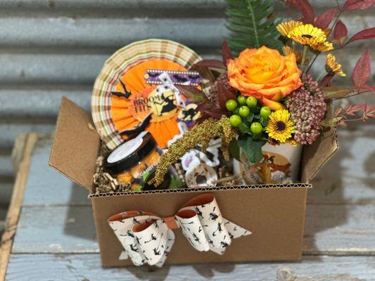 A fun Hocus Pocus inspired box!