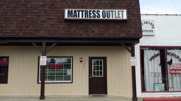 Mattress Outlet - Colonial Heights